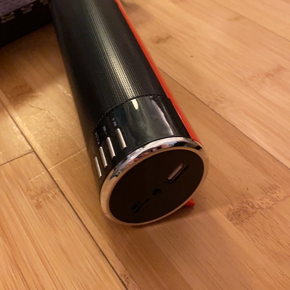 Wireless Bluetooth Speaker  - NWT - Picture 8 of 10
